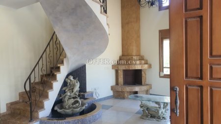 New For Sale €440,000 Maisonette 4 bedrooms, Semi-detached Egkomi Nicosia - 8