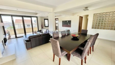 3 Bedroom Penthouse + Office For Rent Limassol Town Centre - 8