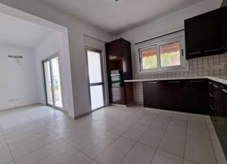 New For Sale €240,000 House 4 bedrooms, Detached Deftera Pano Nicosia - 6