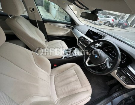 2018 BMW 530i 2.0L Hybrid Automatic Sedan - 3