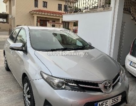 2014 Toyota Auris 1.4L Petrol Manual Hatchback - 4