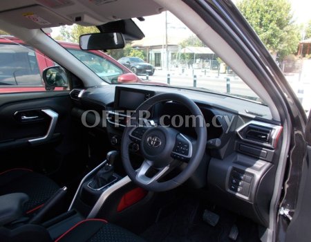 2020 Toyota RAIZE 1.0L Petrol Automatic SUV - 5