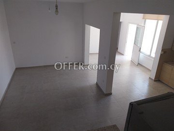 4 Bedroom Fully Renovated House  In Germasogeia, Limassol - 7