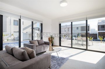 4 Bedroom Villa  In Agia Napa - 7
