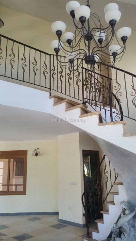 New For Sale €440,000 Maisonette 4 bedrooms, Semi-detached Egkomi Nicosia - 6