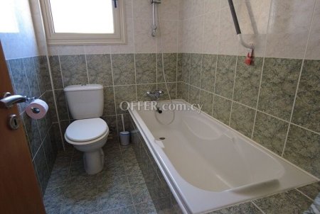 3 Bedrooms 2 Bathrooms Apartment in Universal - 4