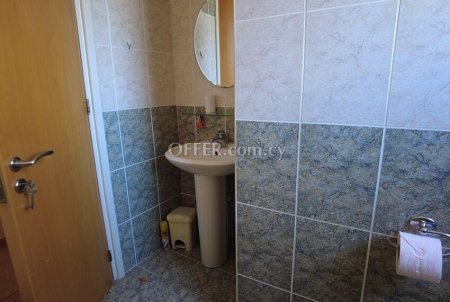 3 Bedrooms 2 Bathrooms Apartment in Universal - 3