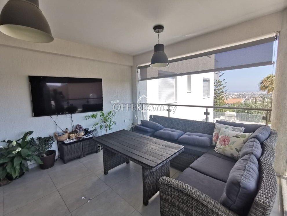 2 BEDROOM FULLY FURNISHED APARTMENT WITH UNOBSTRACTED CITY & SEA VIEWS - 10