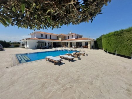 Luxury Villa in Larnaca - 10