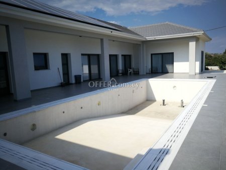 NEW BUNGALOW OF 4 BEDROOMS WITH PRIVATE POOL IN YPSONAS - 9