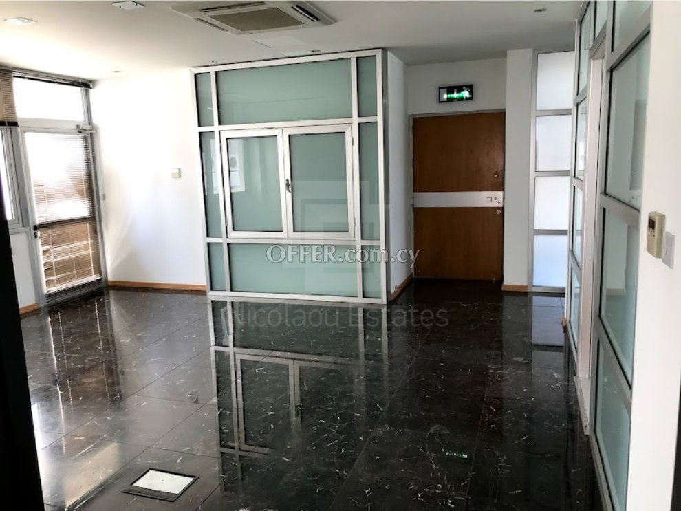 Whole floor office space in Nicosia s town center - 8