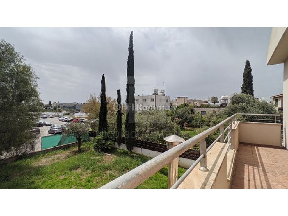 Three Bedroom House with a Swimming Pool in Latsia Nicosia - 8