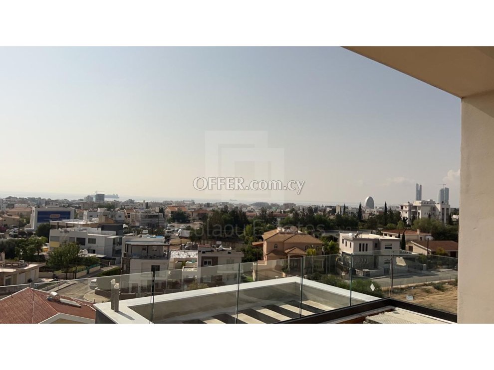 Penthouse with private roof garden for sale in columbia area of Limassol - 4
