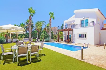 Stunning Detached House with Sea View in Ayia Thekla
