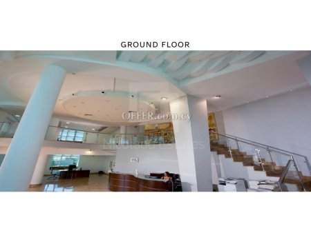Luxury offices with 750m2 office space and 200 basement level for parking