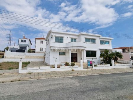 Four Bedroom House in Oroklini Larnaca