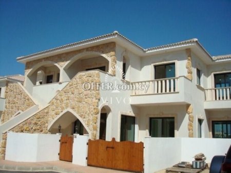 THREE BEDROOM VILLA IN TRADITIONAL AND MODERN ARCHITECTURE - 8