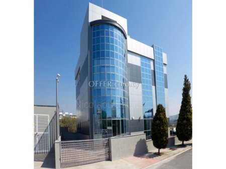 Luxury offices with 750m2 office space and 200 basement level for parking - 5