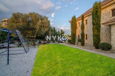 5 bedroom detached house furnished - 18