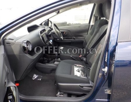 2019 Toyota AQUA 1.5L Automatic Hatchback - 6