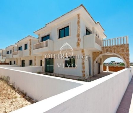 THREE BEDROOM VILLA IN TRADITIONAL AND MODERN ARCHITECTURE - 6