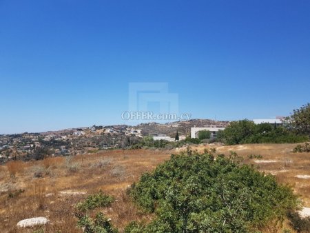 864 sq.m. plot with unobstructed sea views in Ayios Tychonas area of Limassol - 2