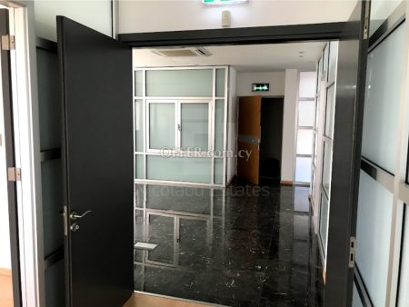 Whole floor office space in Nicosia s town center - 3