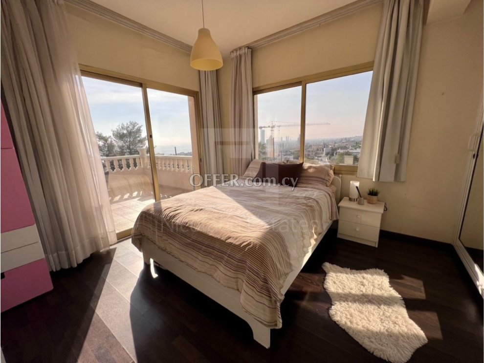 Beautiful Five Bedroom Villa with Sea View in Agios Tychonas - 7