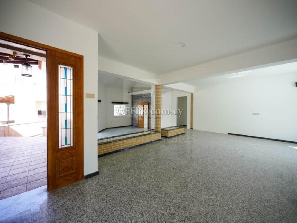 Four Bedroom House with Basement For Sale in Palouriotissa Nicosia - 5