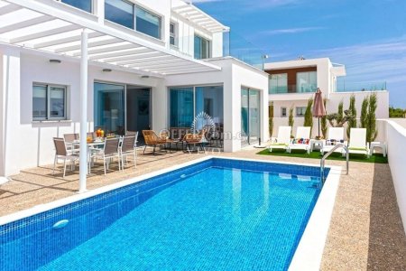 THREE BEDROOM VILLA WITH ROOF GARDEN FOR SALE IN AYIA NAPA - 1