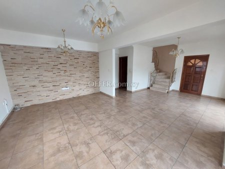 New For Sale €190,000 Apartment 3 bedrooms, Whole Floor Retiré, top floor, Larnaka (Center), Larnaca Larnaca