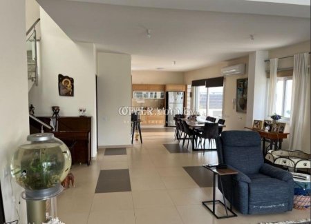 5 bedrooms Maisonette in Lakatameia