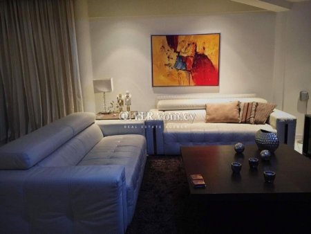 5 bedrooms House in Lakatameia