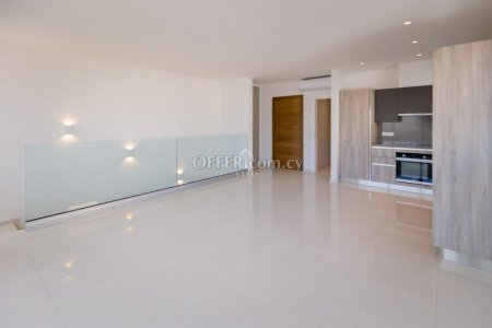 DUPLEX 2-BEDROOM APARTMENT WITH COMMUNAL ROOF TERRACE IN GERMASOGEIA AREA