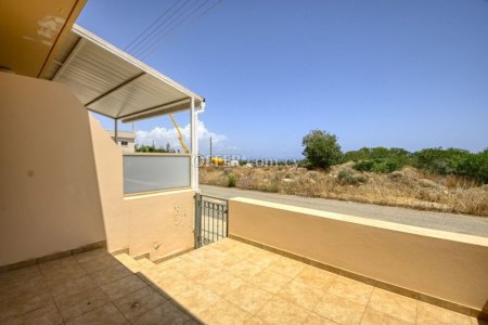 2 Bed Townhouse for Sale in Paralimni, Ammochostos - 9