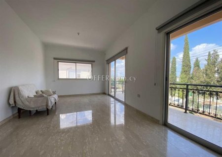 New For Sale €159,000 Apartment 3 bedrooms, Retiré, top floor, Egkomi Nicosia - 9