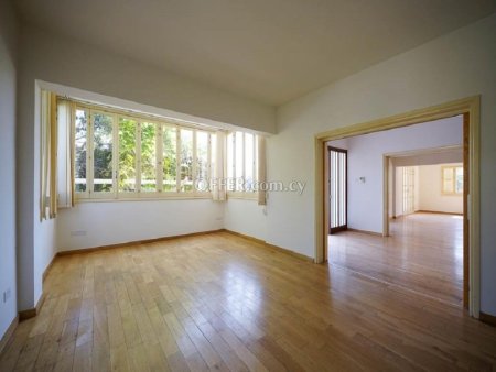 New For Sale €725,000 House 4 bedrooms, Detached Nicosia (center), Lefkosia Nicosia - 10