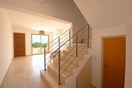 2 Bed Townhouse for Sale in Paralimni, Ammochostos - 8