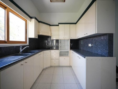 Four Bedroom House with Basement For Sale in Palouriotissa Nicosia - 3