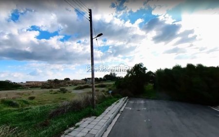 Residential Field close to the Sea - 3