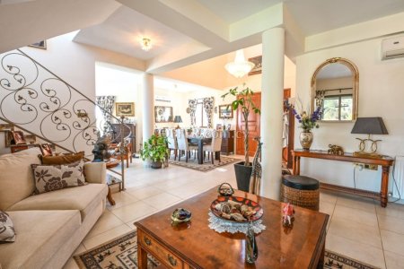 3 Bed House for Sale in Agia Anna, Larnaca - 9