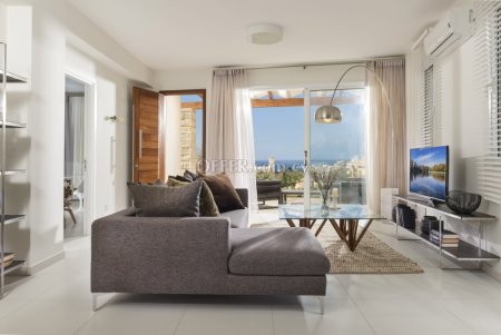 3 bed apartment for sale in Chloraka Pafos