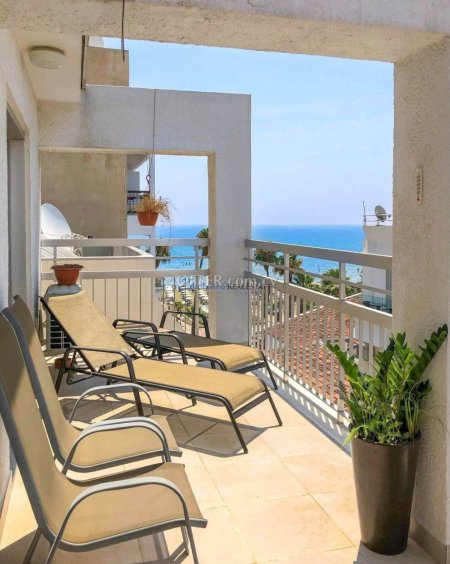 Sea view Apartment in Larnaca
