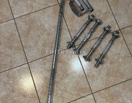 Πωλειτε 1 μπαρα 160 cm, 4 αλτηρες και μια λαβη ολα μαζι.