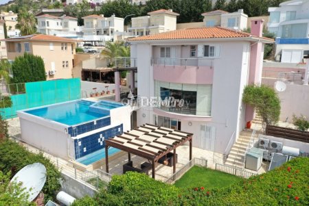 Villa For Sale in Peyia, Paphos - DP3448