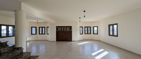 New For Sale €240,000 House (1 level bungalow) 4 bedrooms, Nicosia (center), Lefkosia Nicosia