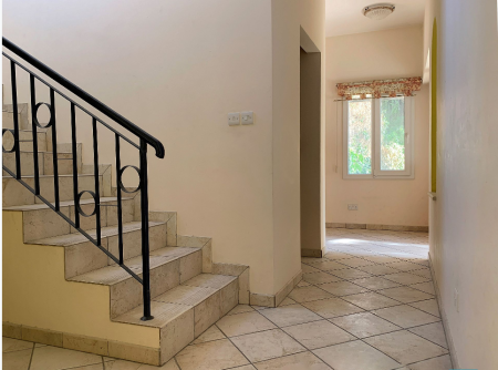 New For Sale €345,000 Maisonette 4 bedrooms, Semi-detached Strovolos Nicosia - 4