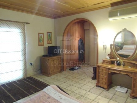 Detached luxury 3 1 bedroom villa near Home Center in Mesa Geitonia - 7