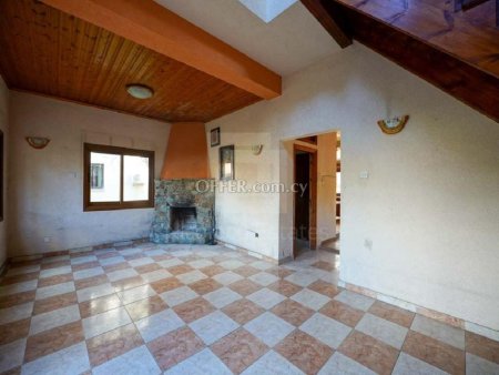 Five Bedroom House with an Attic in Strovolos Nicosia - 8