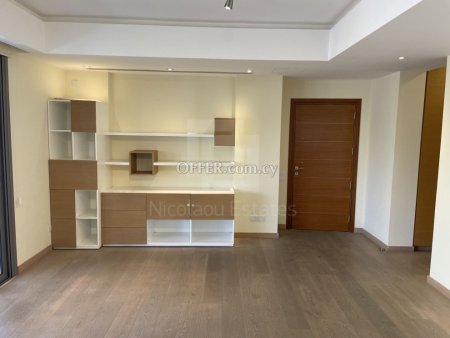 Three bedroom plus 1 luxury apartment in the heart of City center - 2